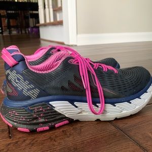 Hoka GREAT condition- womens